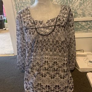 ⭐️ 3 for $20.00 SALE Women’s light weight blouse